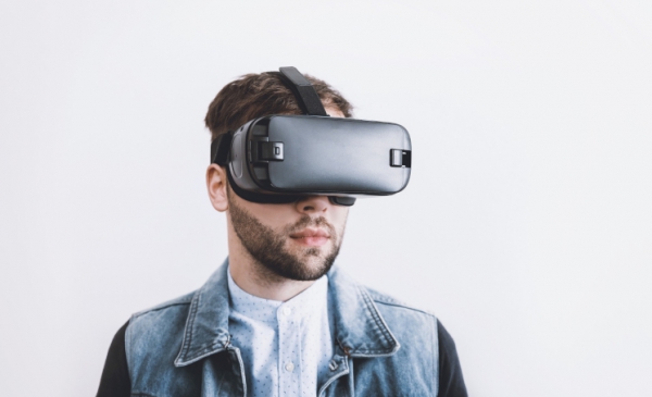 Wirtualna rzeczywistość przyszłością marketingu i reklamy
